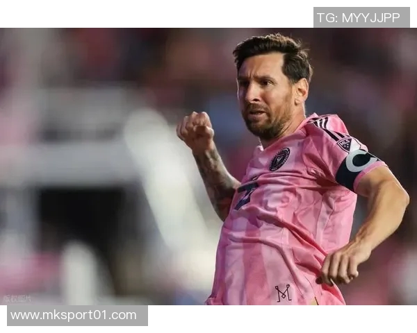 双足神射手塞梅尼奥本赛季已斩获17球左脚8球右脚9球展现全面实力 双足神射手塞梅尼奥本赛季已斩获17球左脚8球右脚9球展现全面实力